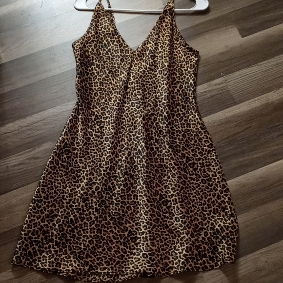 Sophia two-pieceRobe and nightgown small leopard - Picture 7 of 14